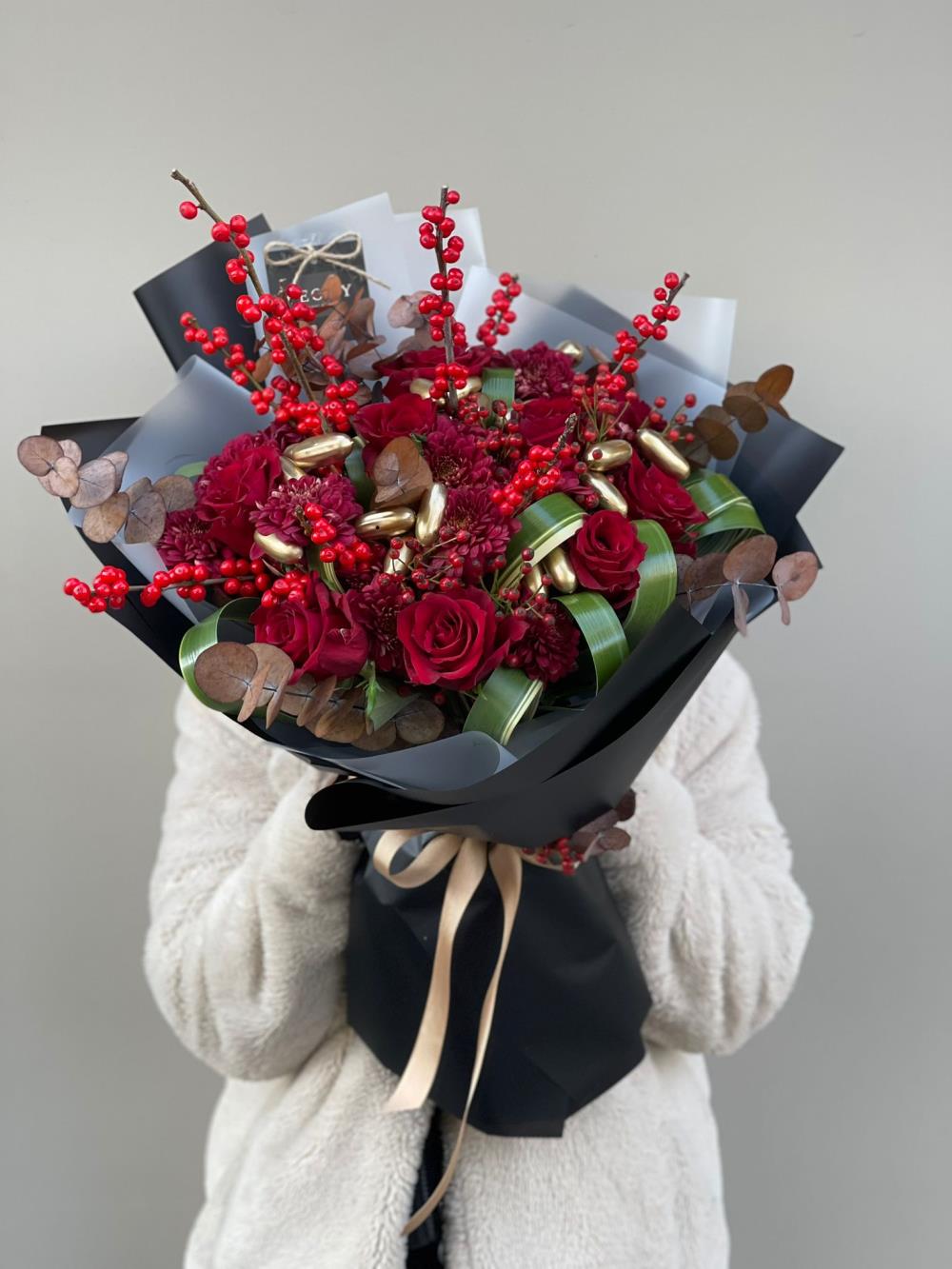 Red Gold Festive Bouquet